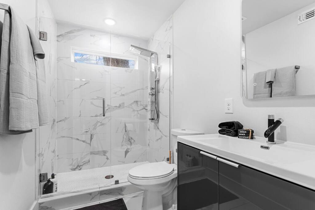 Stylish 2 Bed 1 Mile To Downtown Free Parking Villa Dallas Luaran gambar